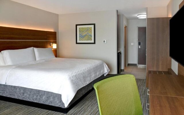 Holiday Inn Express And Suites Ottawa, an IHG Hotel