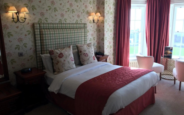 New House Country Hotel