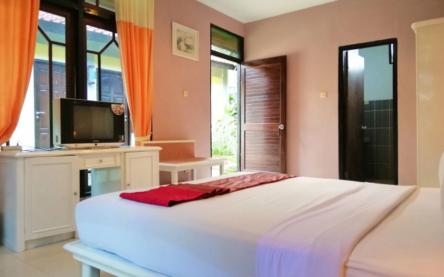 Royal Hotel and Villa Trawas