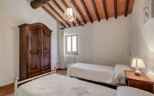 Varna Charm: Tuscan Getaway