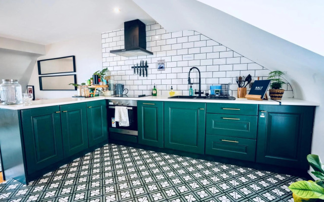 Modern Penthouse Apartment in Cobh Town