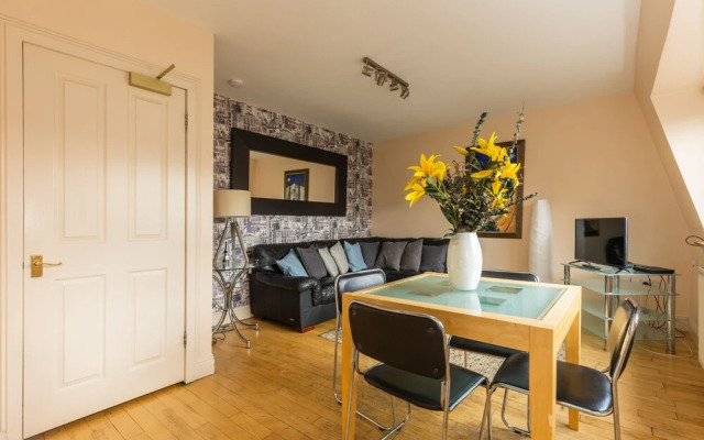 Amazing Castle View Apartment