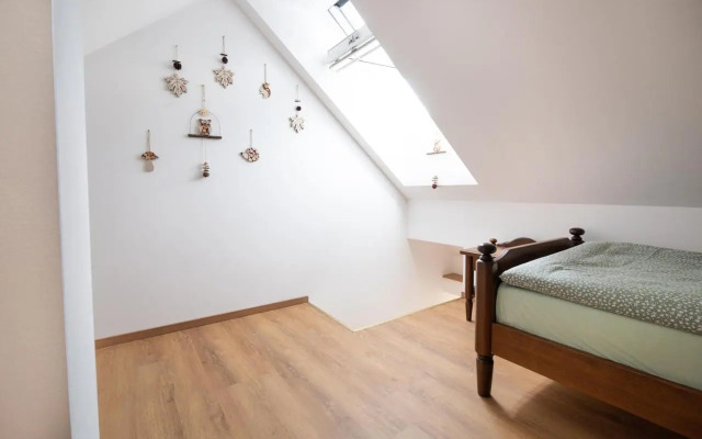 Apple tree apartment