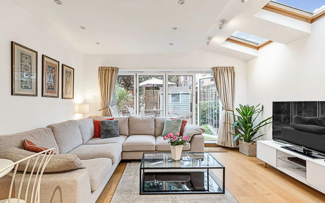 Garden Oasis in the Heart of West London