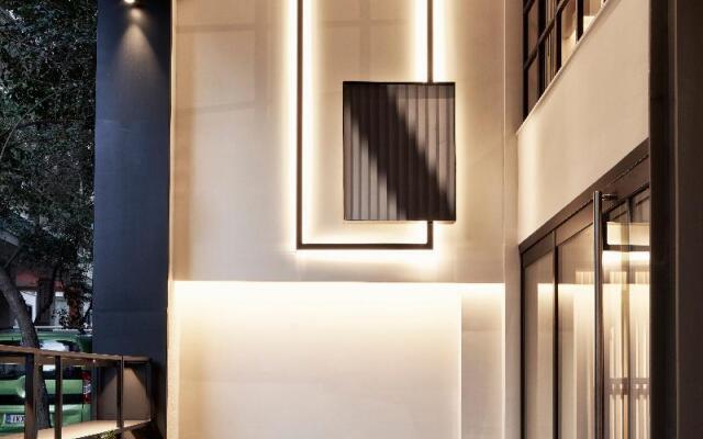 Urban Frame Plaka