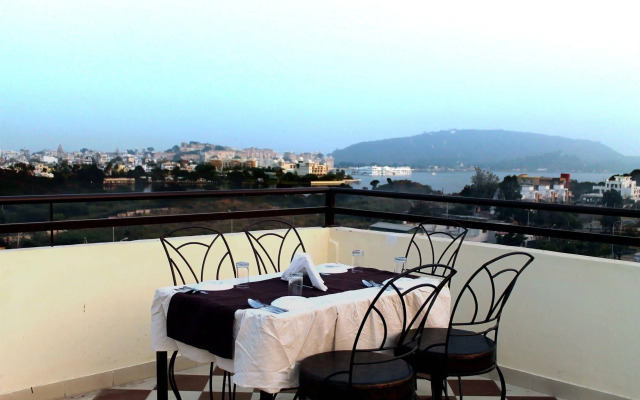 Hotel Royal Pratap Niwas