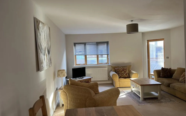 Beautiful City Centre Apartment-cathedral Views