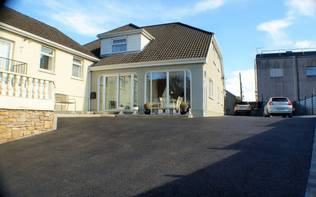 Eske Villa Bed & Breakfast