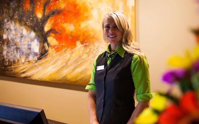 Best Western Plus Service Inn & Suites