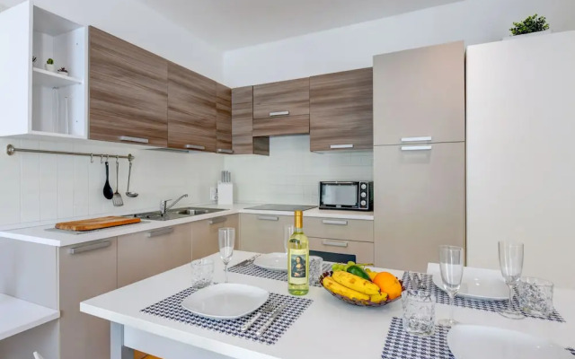 Desenzanoloft – Blue Eyes