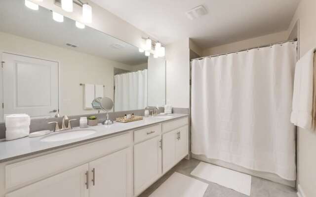 Super Nice Home Prime Location