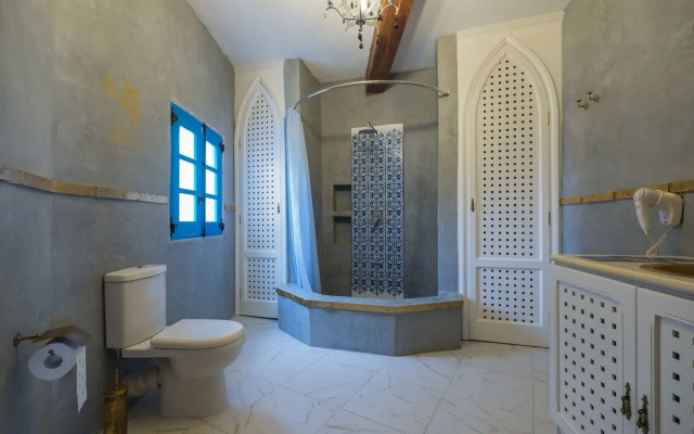 Chapel 5 Suites