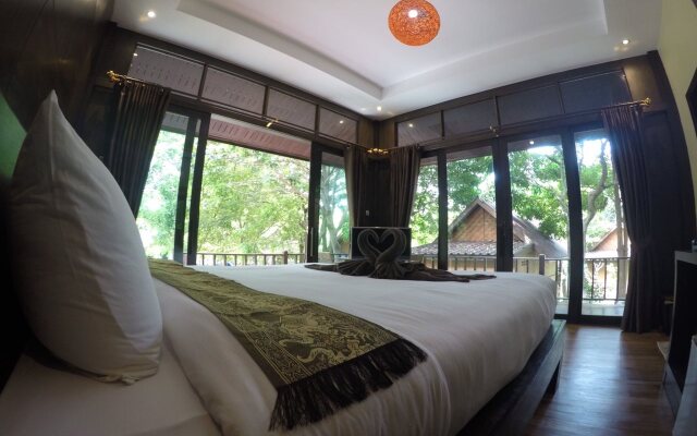 Lipe Sunset Beach Resort
