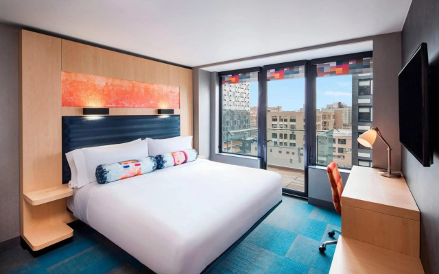 Aloft Long Island City - Manhattan View