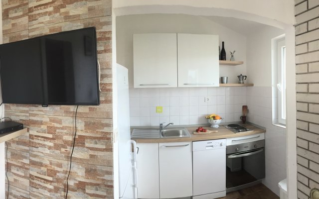 Apartment Željko - affordable and with sea view A1 Maslinica, Island Solta