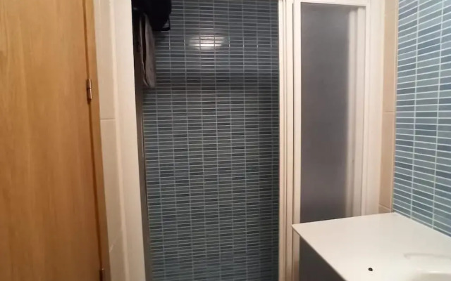 2 Bed Apt - Close To Beach - Pool - Balcony