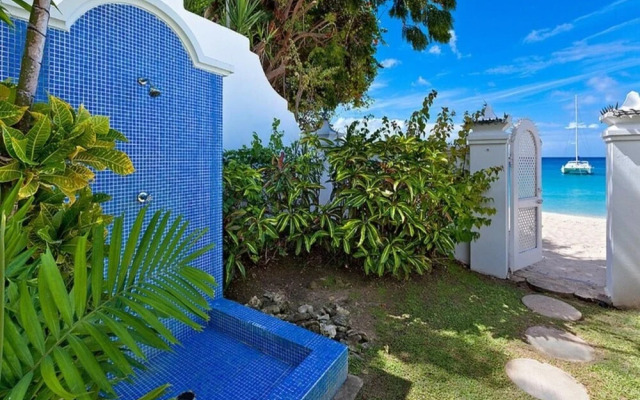 Sunny Vacation Villa 90