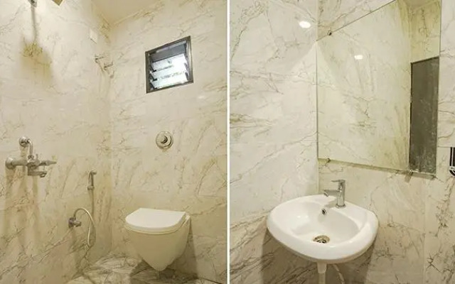 Fabhotel Midnight Inn