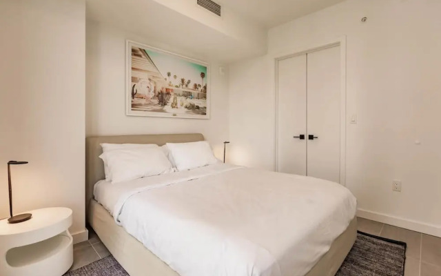 Modern Muse - Luxury Hotel Meets Miami Apartment