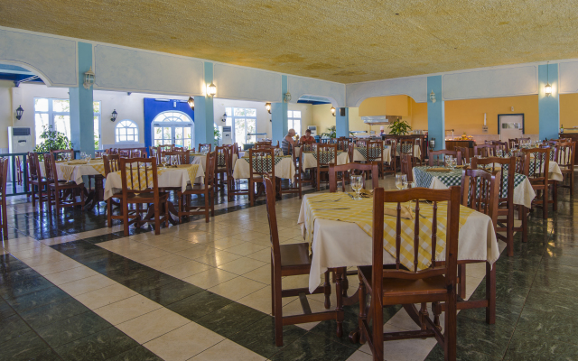 Villa Tropico