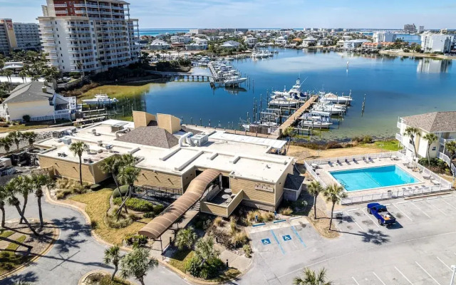 Sandpiper Cove 9226 1 Bedroom Condo by RedAwning