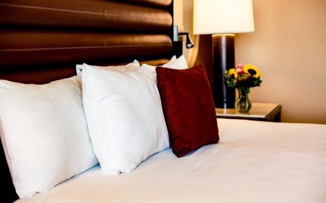 Overton Hotel and Conference Center
