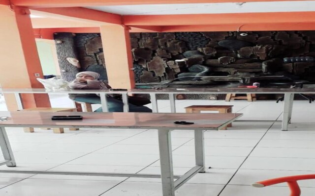 OYO 90706 Kost Alam Jaya Syariah