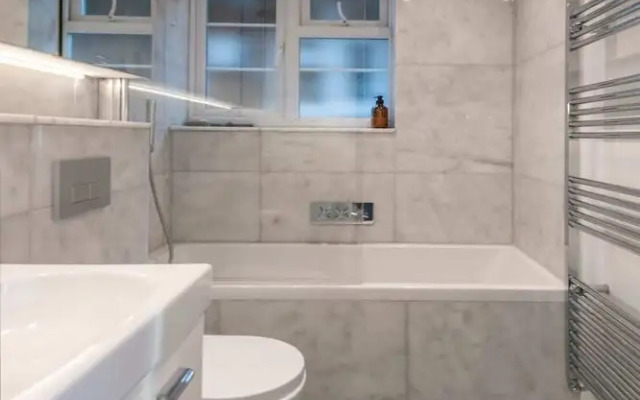 2 Bedroom Apartment - 200m From Richmond Park