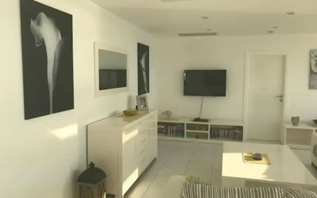 2 Bed Penthouse Apartment With Stunning Sea View