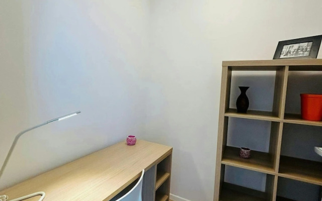 We Live In R - Suite 103