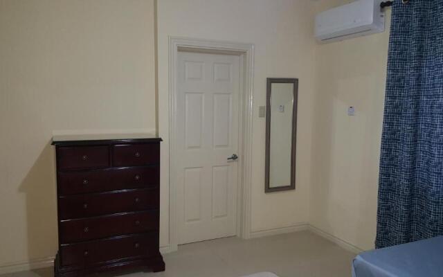 Apt 12, Executive Suites JA - Palms