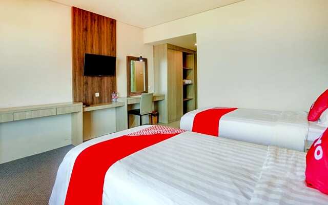 Collection O 90716 Grand Hills Hotel And Resto