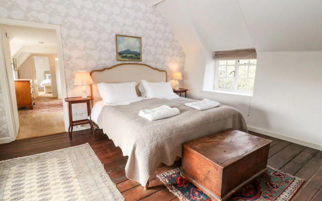 Holly Cottage