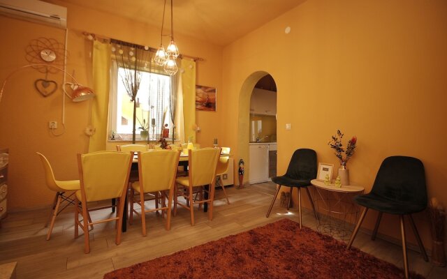 Holiday House Vesna