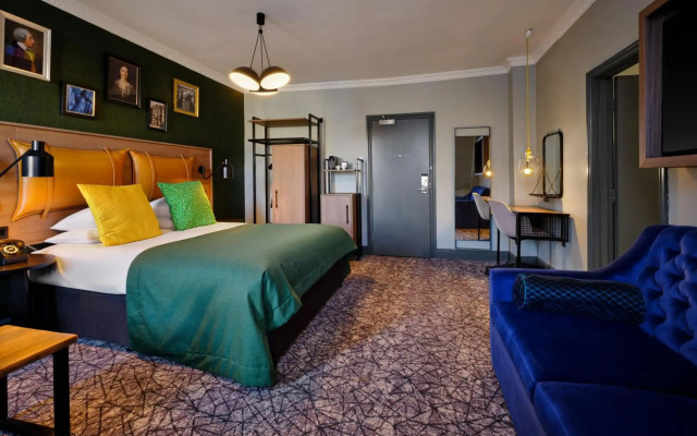 Abbey Hotel