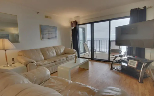 Plaza 712 - 2 Br Condo