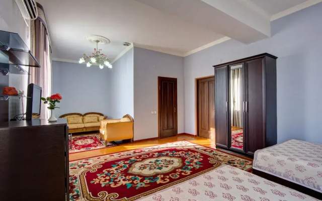 Отель King House