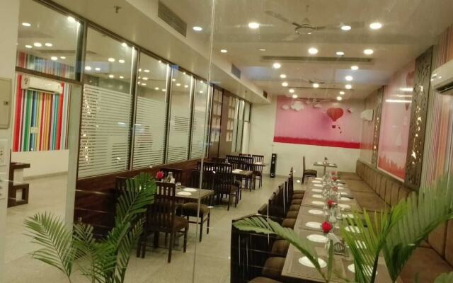 The Palm Hotel & Restaurant