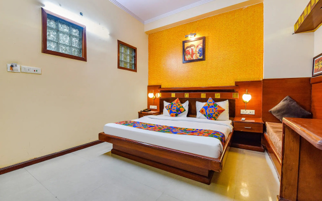 Fabhotel Royal Residency