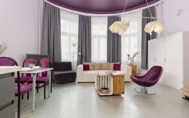 Dream Studio With Mezzanine by Renters