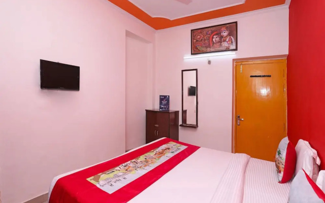 Oyo 10875 Optimum I Hotel
