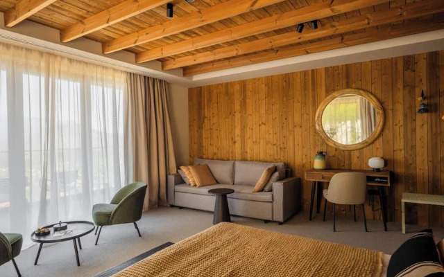 The Pines Bucegi Lodge