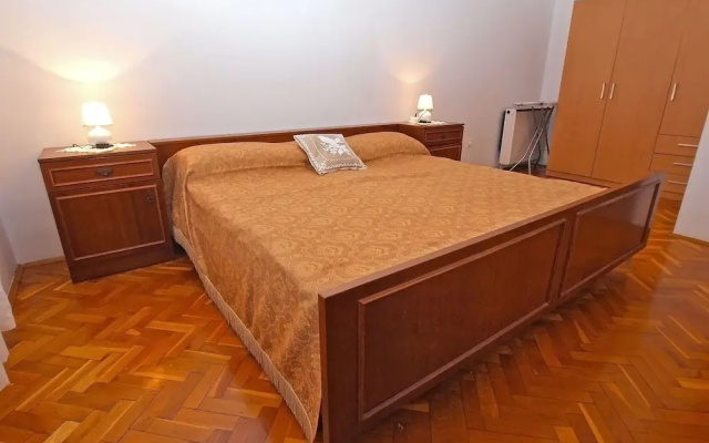Apartment 1210