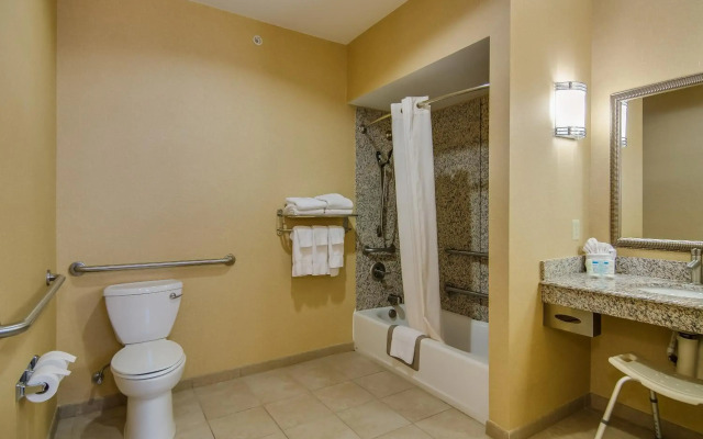 Comfort Suites Old Town Spring