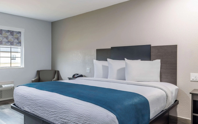 Studio 6 Suites Brenham, TX