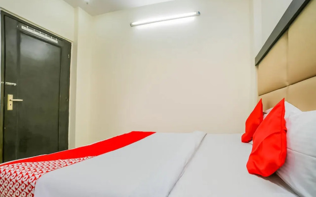 Hotel Pushpak Palace