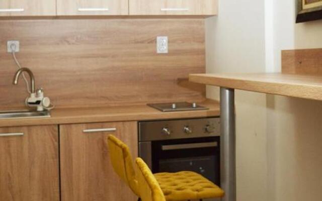 He-Ra Apartment 4