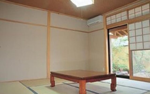 Yufuin Ryokan Yusuraume