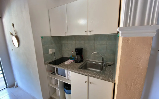 Andromaches Holiday Apartments