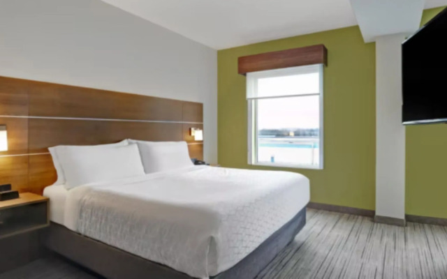 Holiday Inn Express & Suites Collingwood by IHG